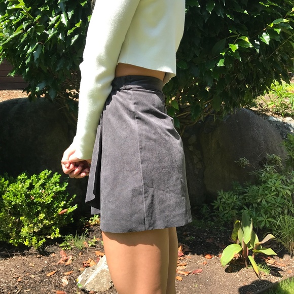 SOLD - Aritzia Wilfred Free Grey Suede Skirt - Picture 2 of 6